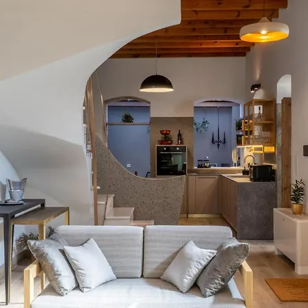 Holiday home Triada Manor House