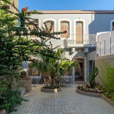 Holiday home Triada Manor House