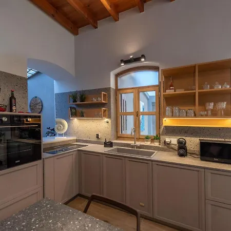 Holiday home Triada Manor House *